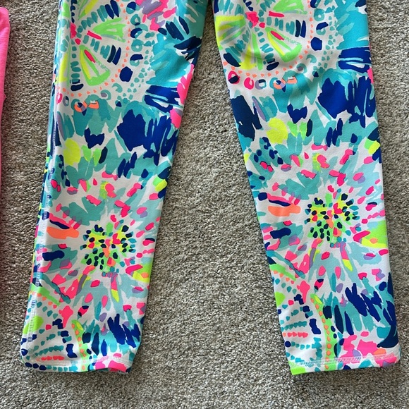 Lilly Pulitzer Luxletic Weekender Cropped Leggings - Picture 7 of 8